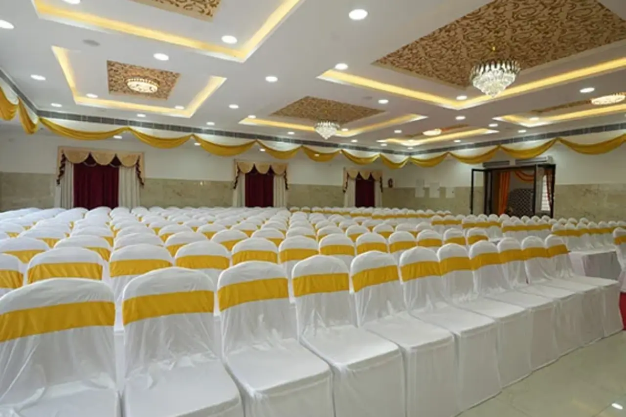 350 Seating Capacity